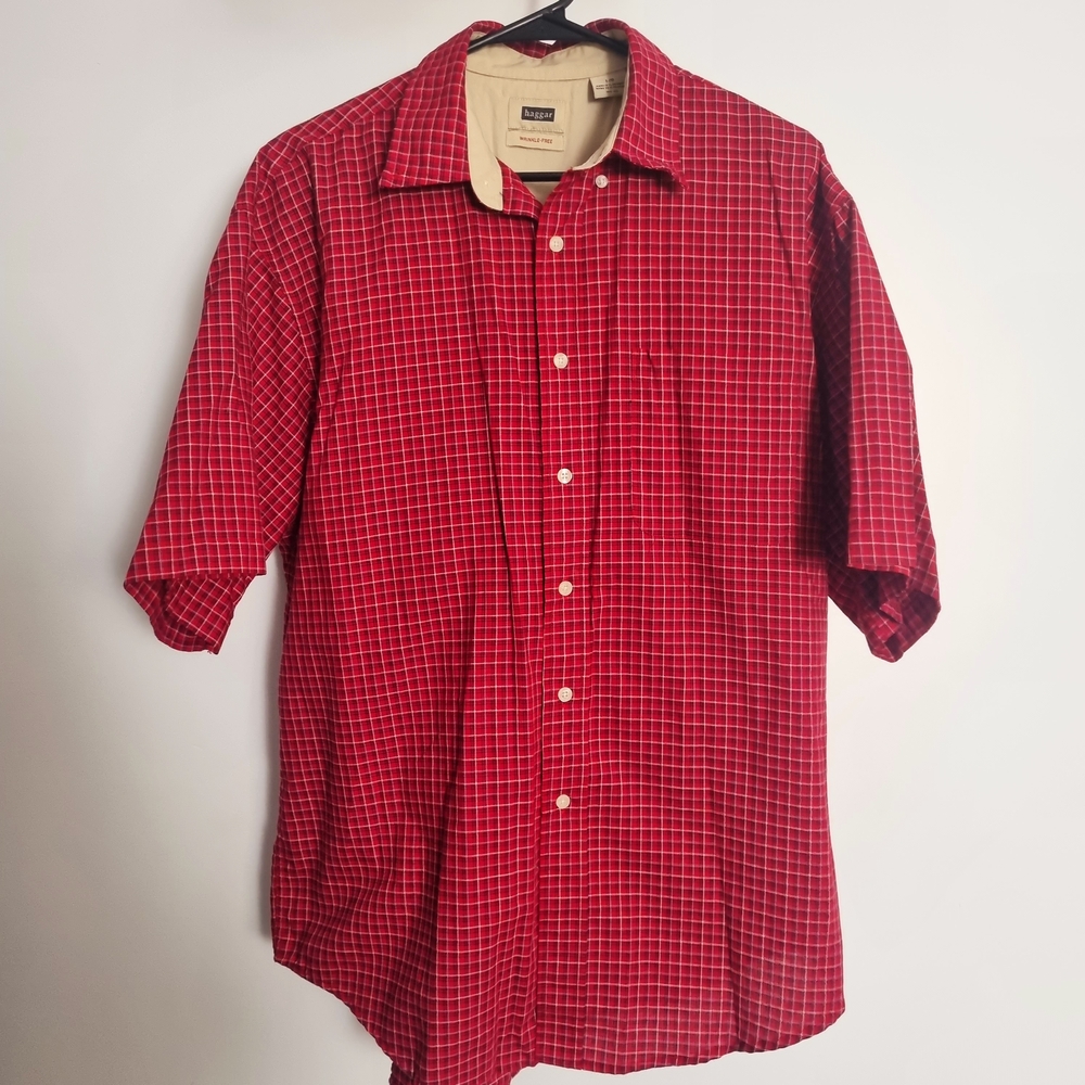 Haggar Men’s L Shirt Red Checkered Short Sleeve Casual Button Down No Wrinkle